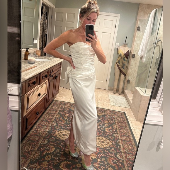 Vintage Dresses & Skirts - Vintage White Strapless corset wedding Gown pencil skirt with bow details